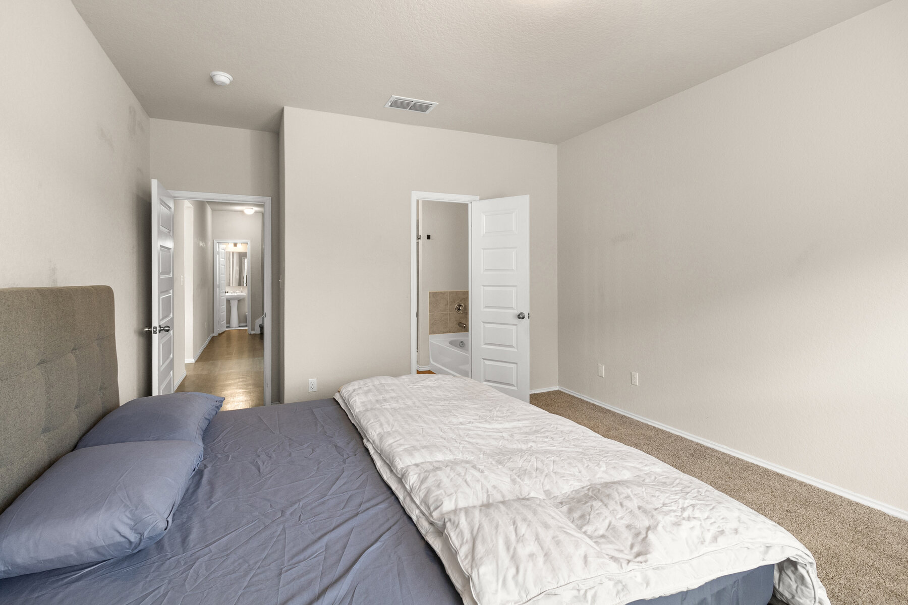 331 Saddle Leaf property photo 16