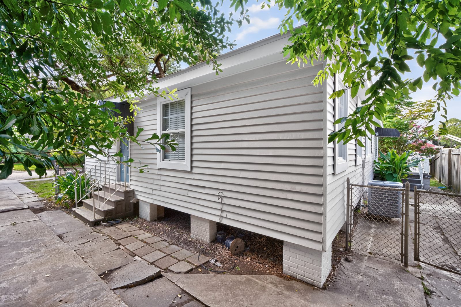 2 Marilyn Ave property photo 4